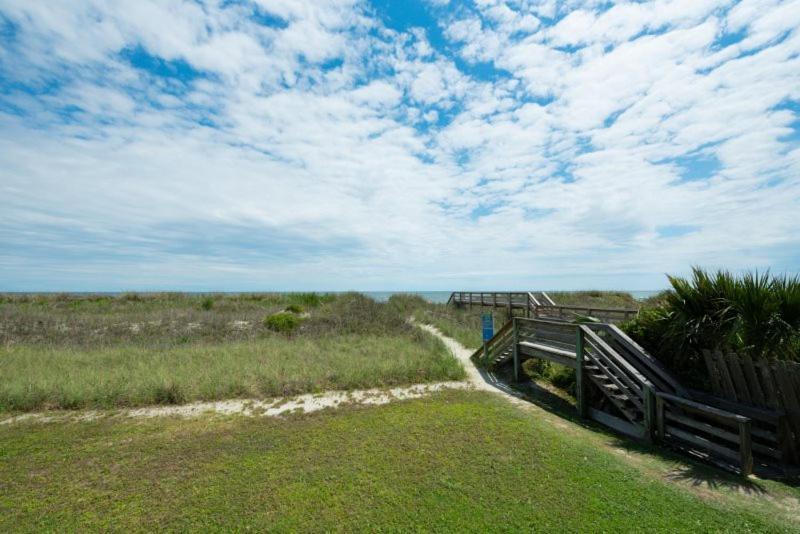 Sandy Dunes Oceanfront Condo - Just Renovated June 2020 默特尔比奇 外观 照片