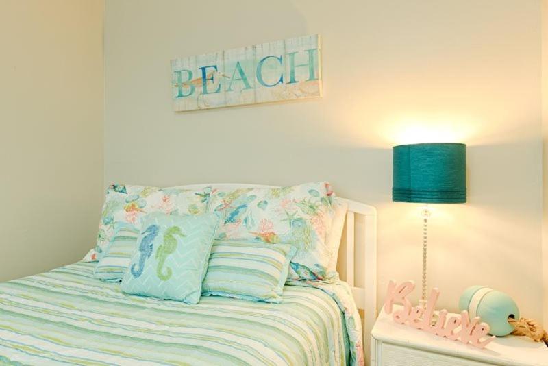 Sandy Dunes Oceanfront Condo - Just Renovated June 2020 默特尔比奇 外观 照片